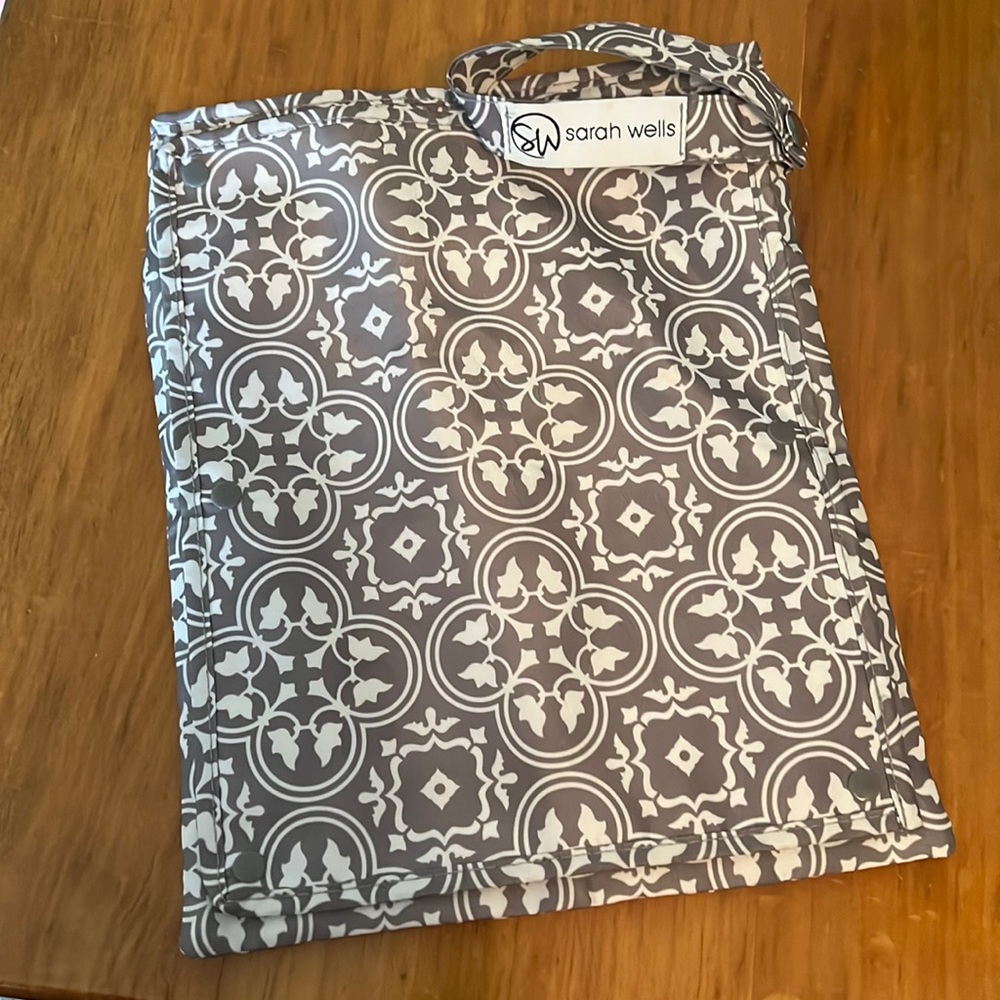 Sarah Wells Pumparoo-like new